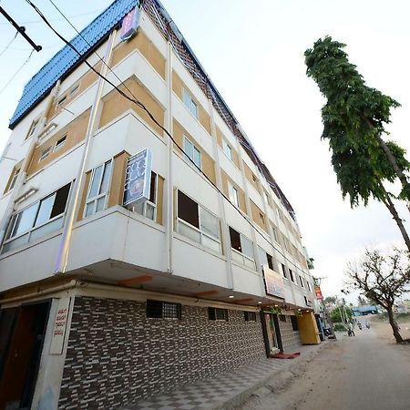 Spot On 37153 Karavali Paradise Hotell Dod Ballāpur Exteriör bild